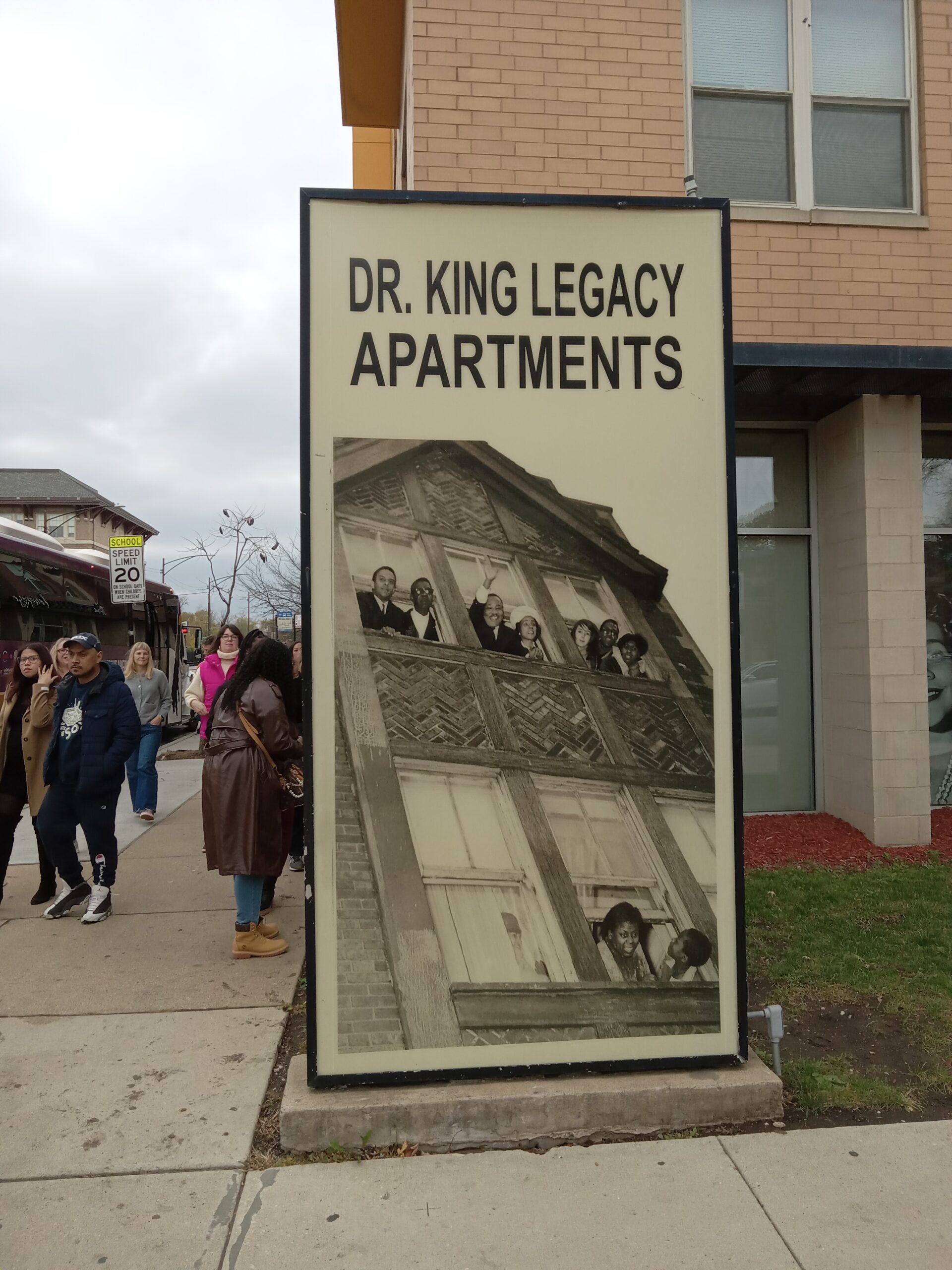 Where Dr. King lived in Chicago